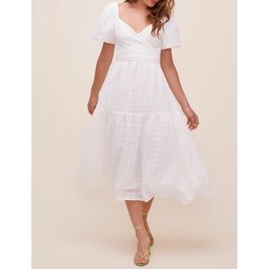 NWT Astr Sonnet Puff Sleeve Midi Dress